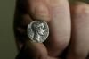 В Британии найдена странная фальшивая древнеримская монета